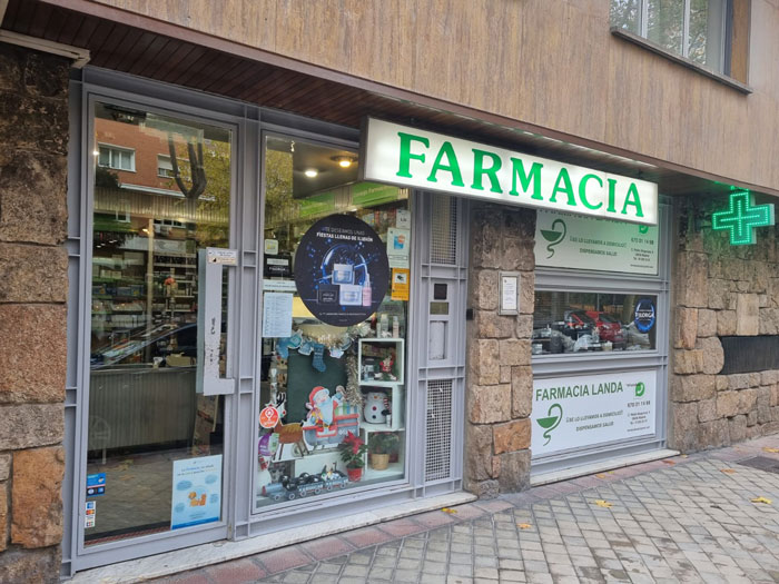 Faramcia-landa Muestra una imagen de la fachada de la farmacia